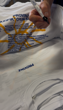Lade das Bild in den Galerie-Viewer, unterschriebenes PROVINZ PAZIFIK OPEN AIRS-Shirt (NUR FÜR 24H)
