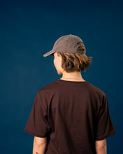 Lade das Bild in den Galerie-Viewer, Jede*r ist jemand!-Cap Braun
